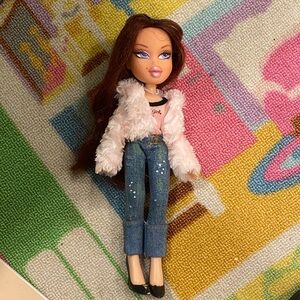 Bratz twin phoebe